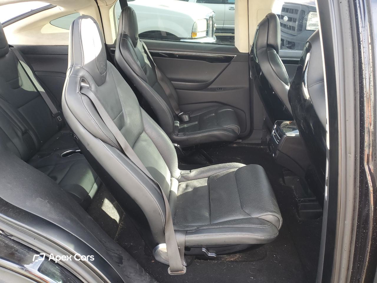 Tesla Model X 2016
