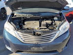 Toyota Sienna 2011