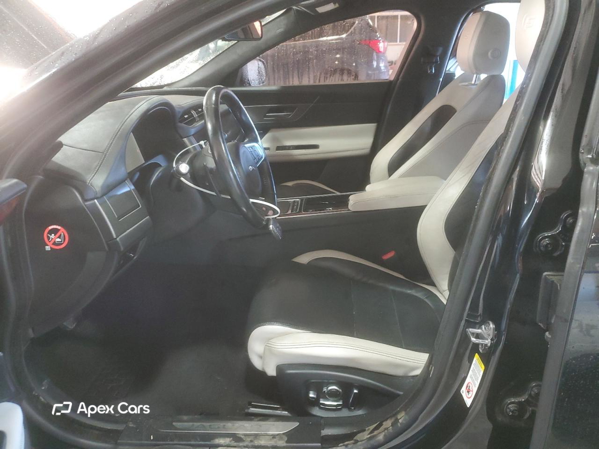 Jaguar XF 2016