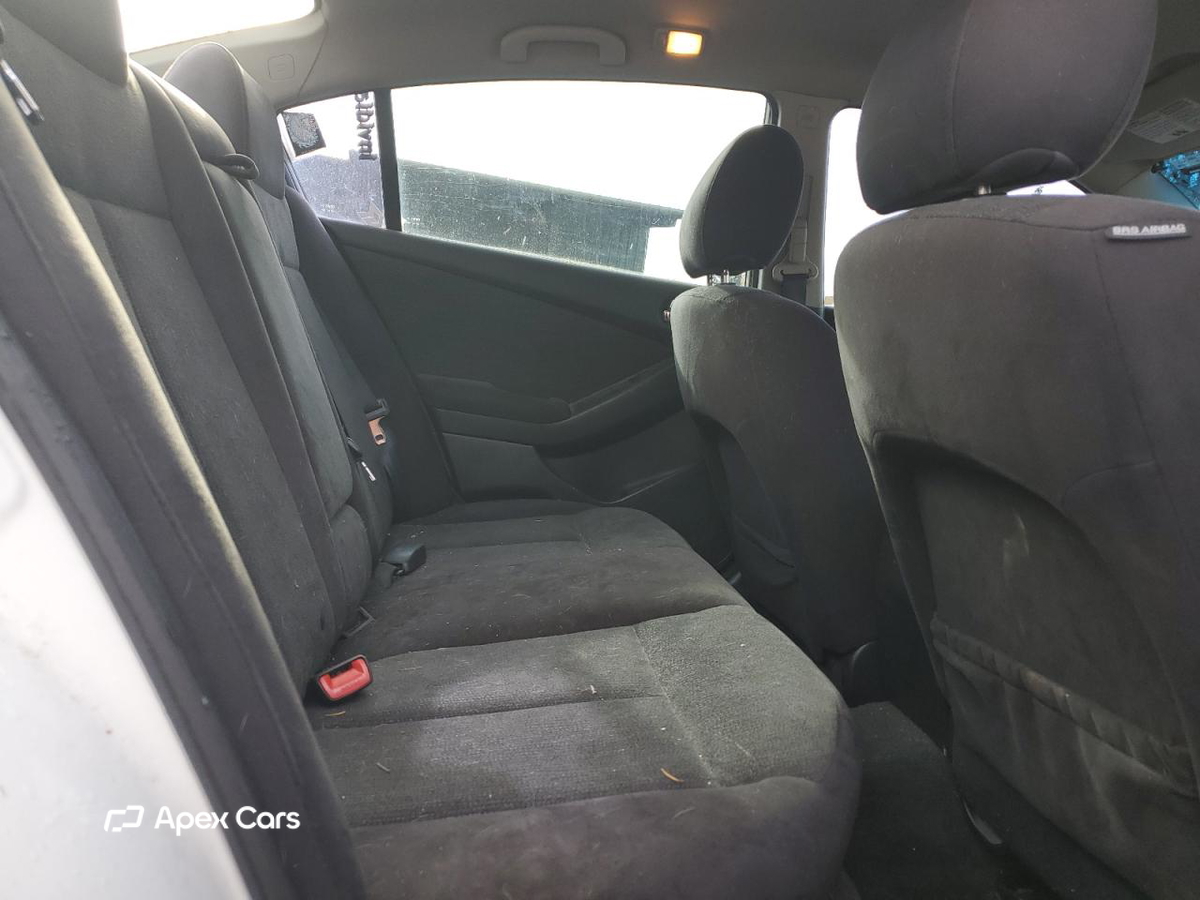 Nissan Altima 2012