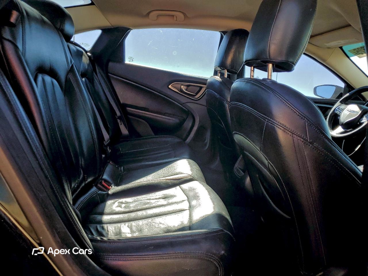 Chrysler 200 2015