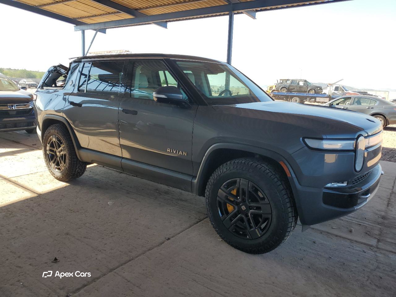 Rivian R1S 2023