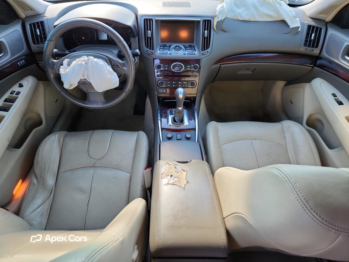Infiniti G 2010