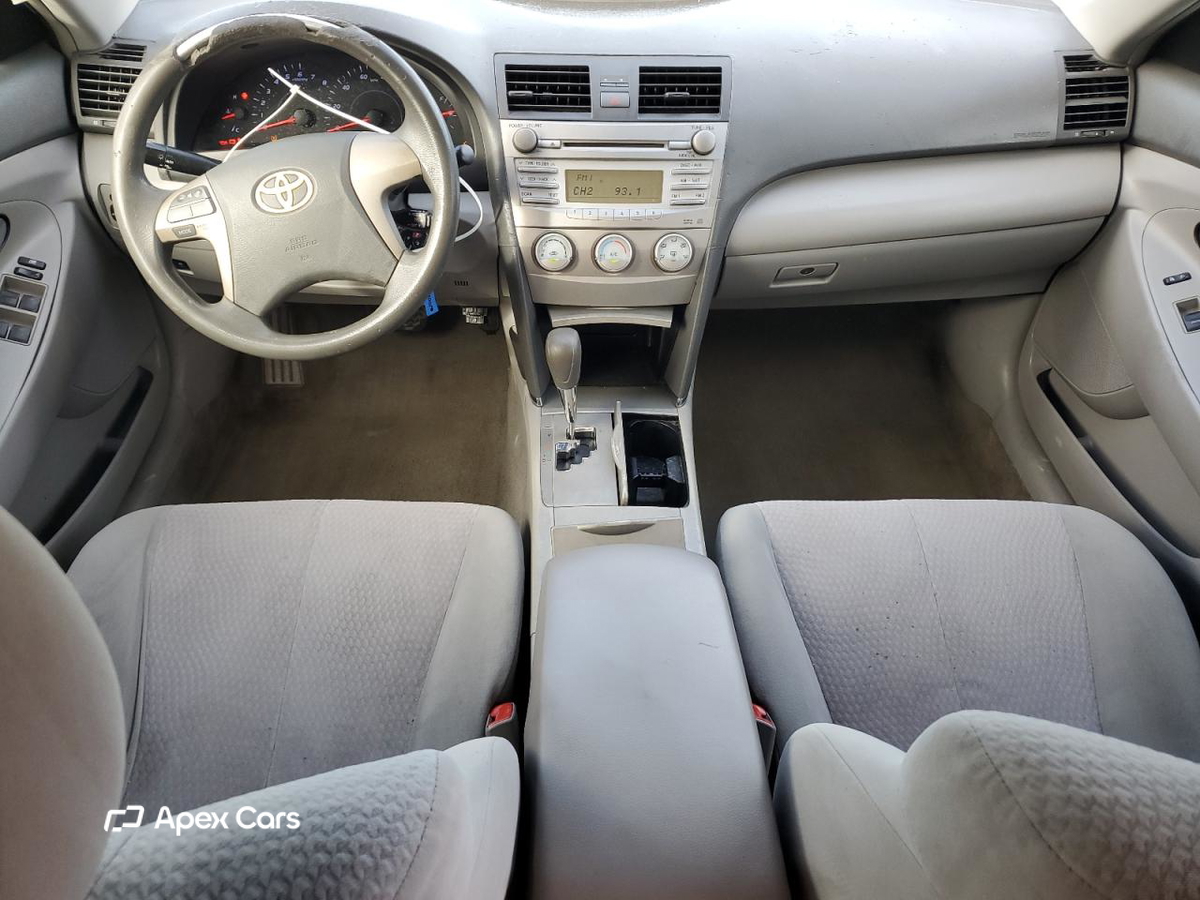 Toyota Camry 2011