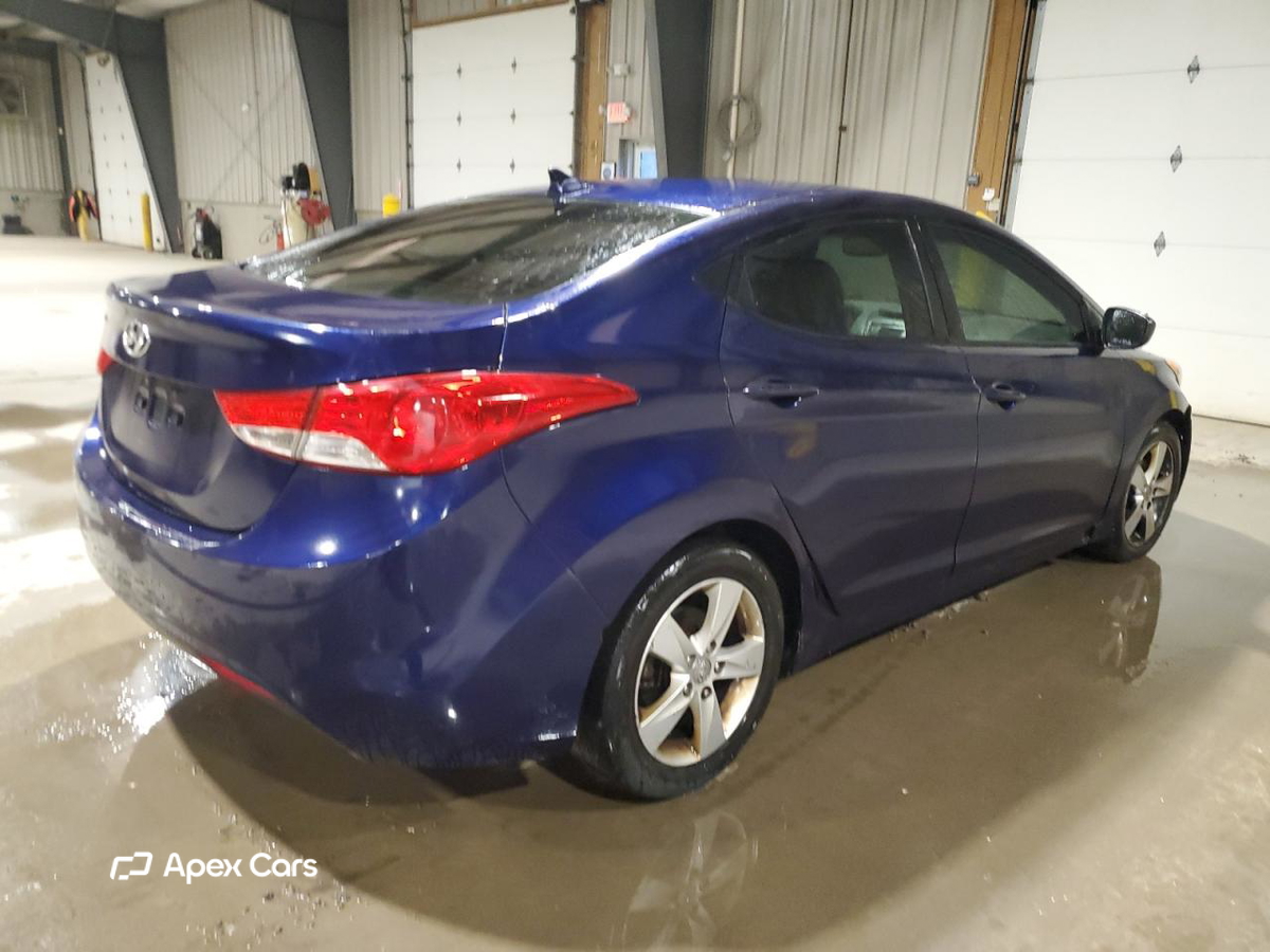 Hyundai Elantra 2013