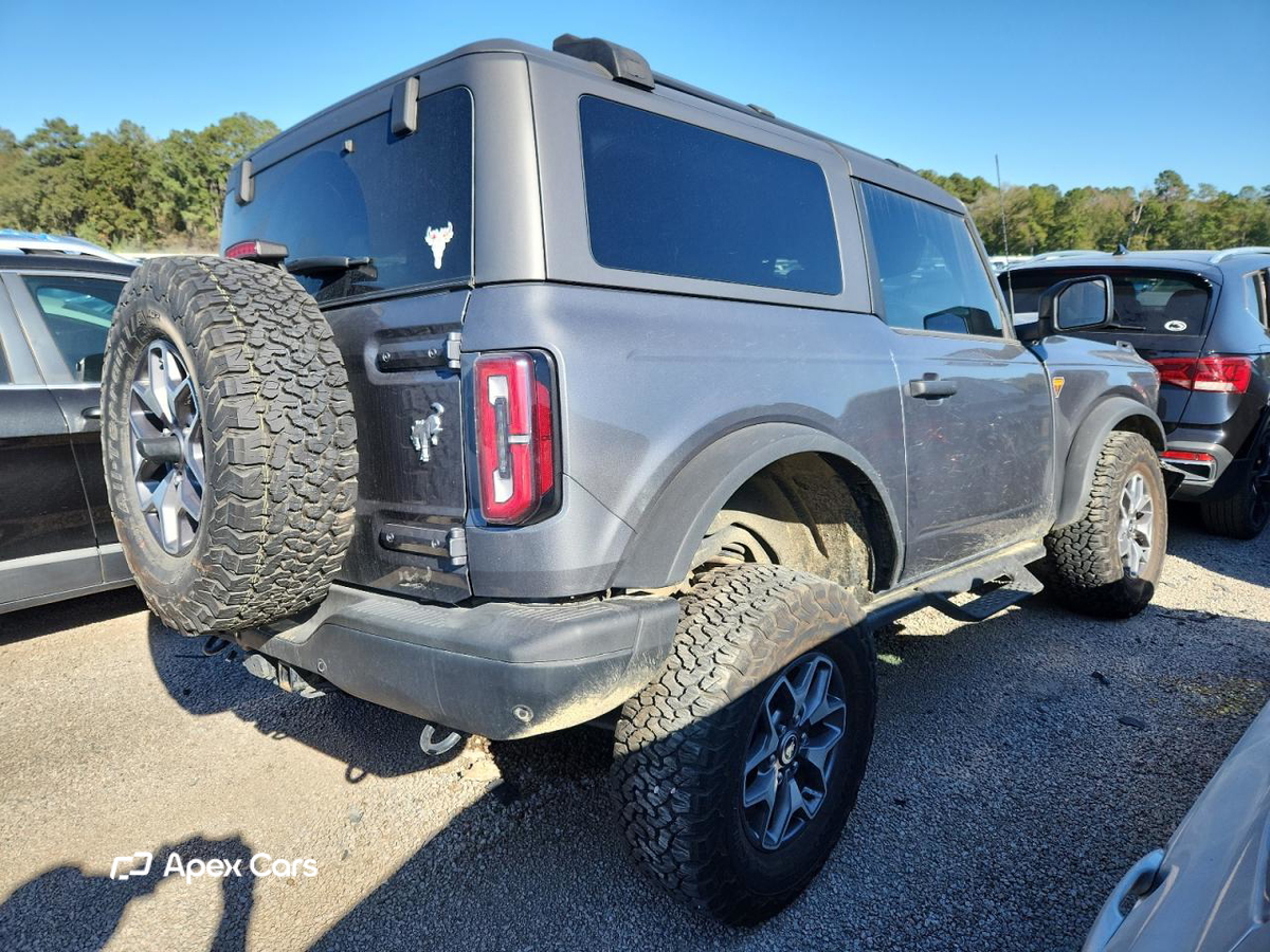 Ford Bronco 2024