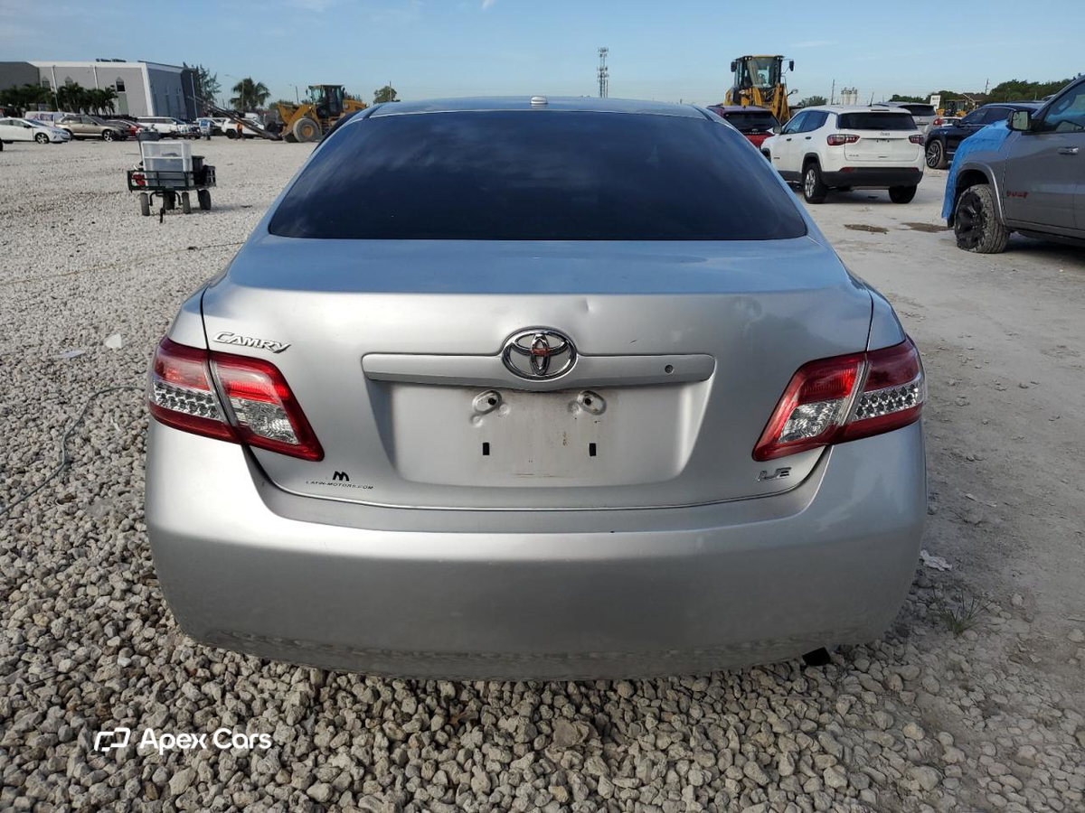 Toyota Camry 2011