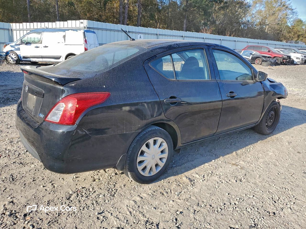 Nissan Versa 2016