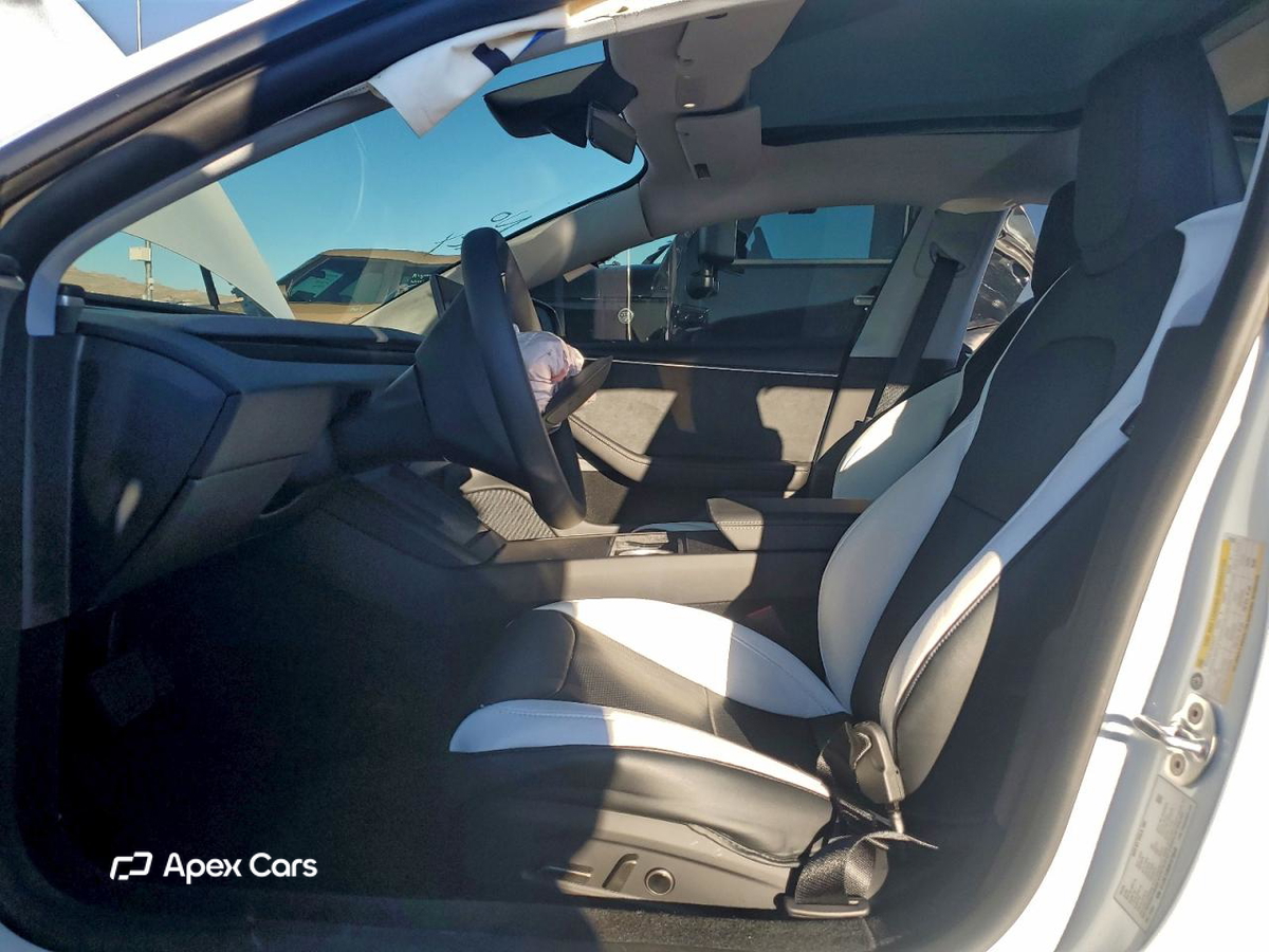 Tesla Model 3 2025