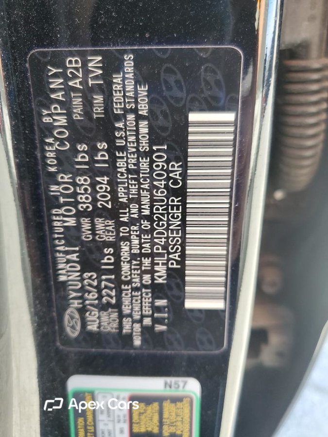 Hyundai Elantra 2024