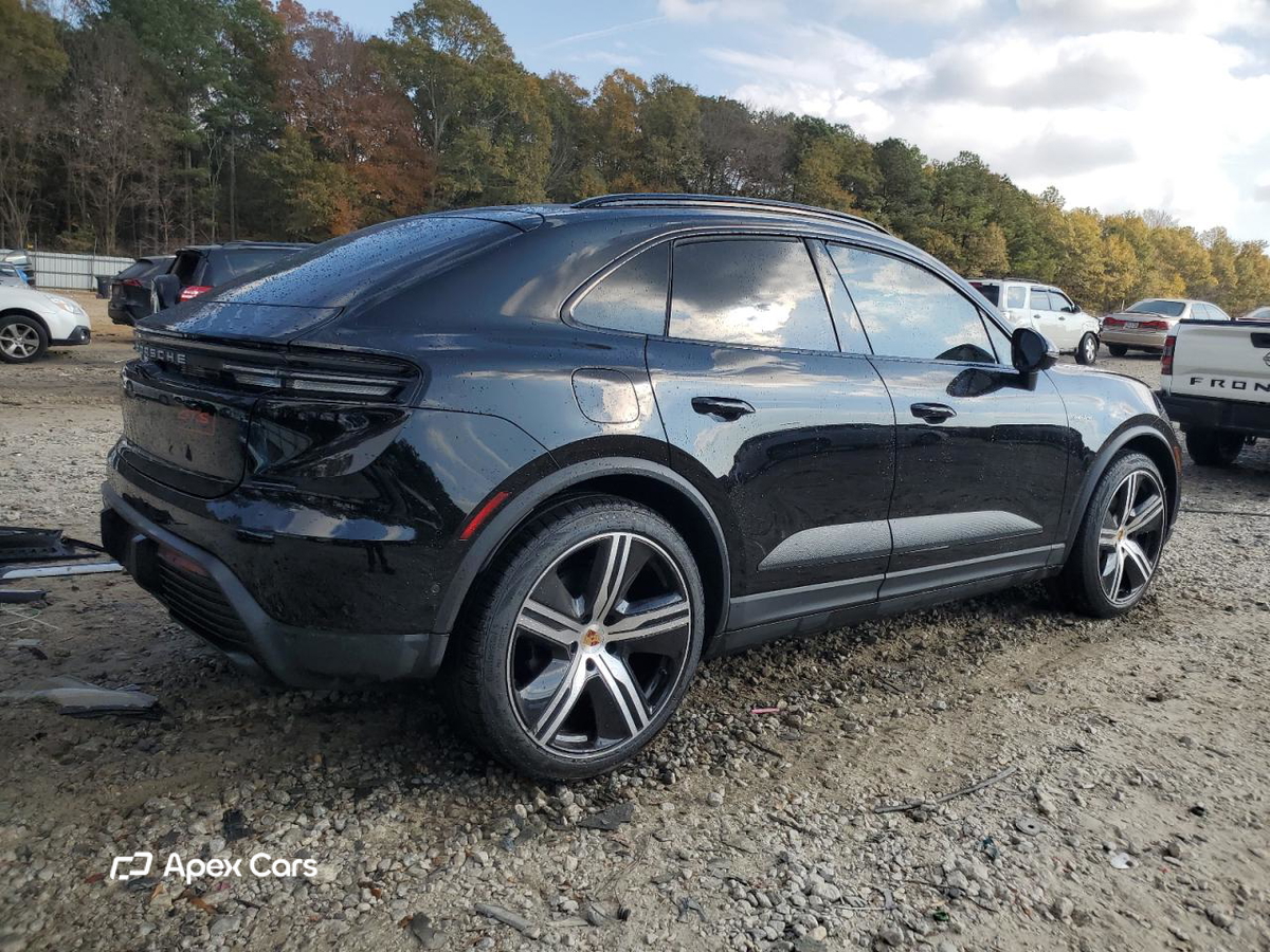 Porsche Macan 2025