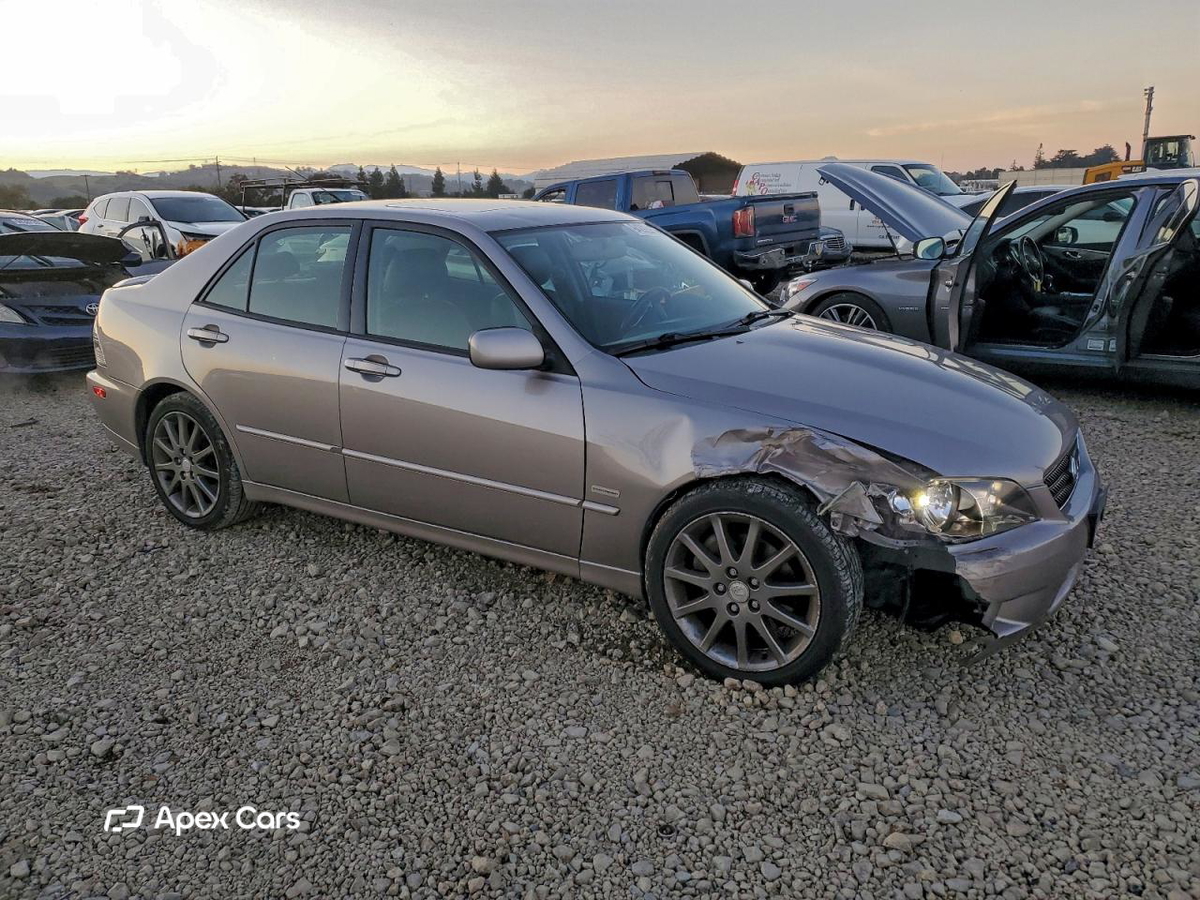Lexus IS 2004