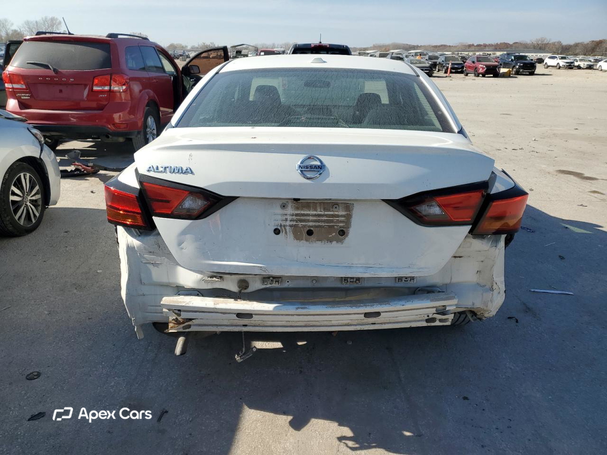 Nissan Altima 2020