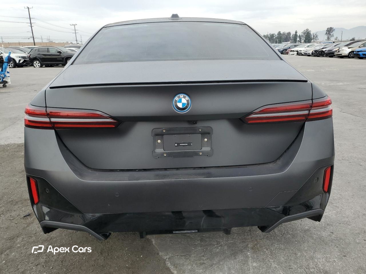 BMW i5 2024