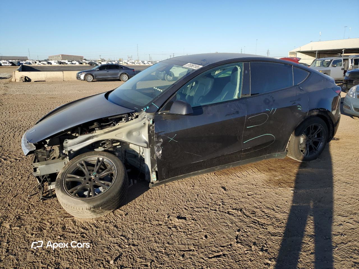 Tesla Model Y 2024