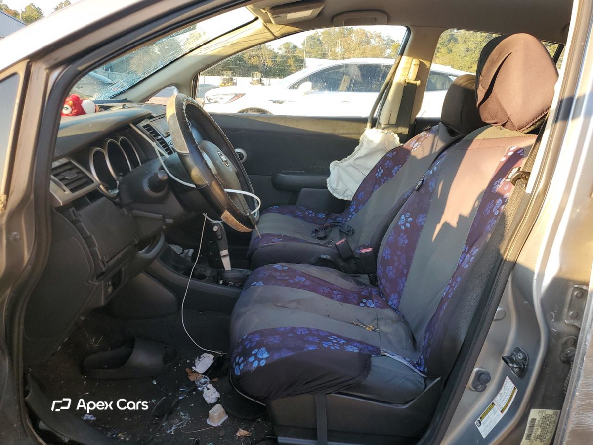 Nissan Versa 2011