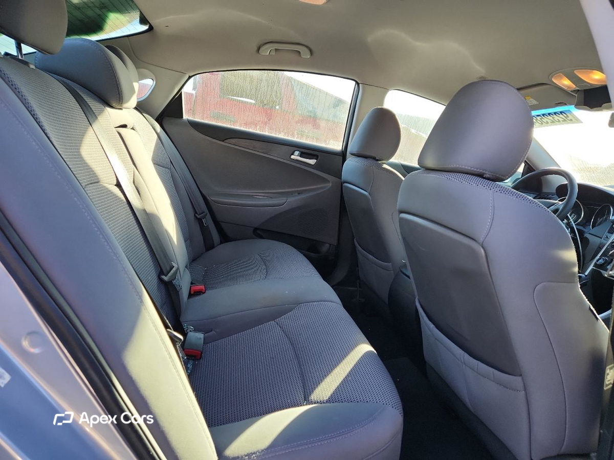 Hyundai Sonata 2011
