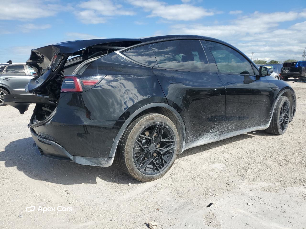 Tesla Model Y 2023