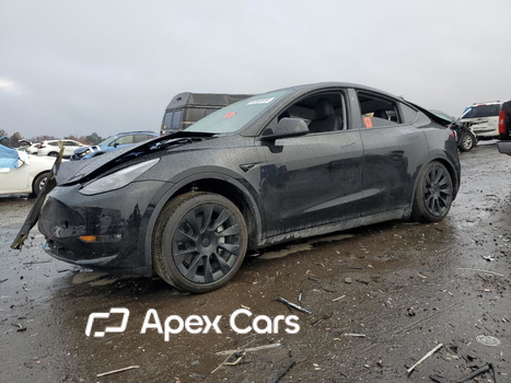 Tesla Model Y 2023 - Zdjęcie 1 z 12