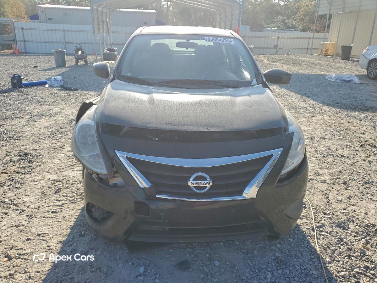 Nissan Versa 2016
