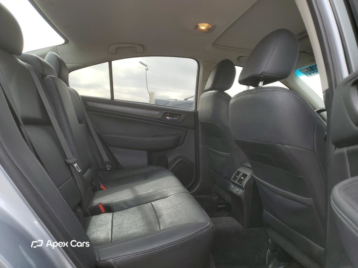 Subaru Legacy 2015