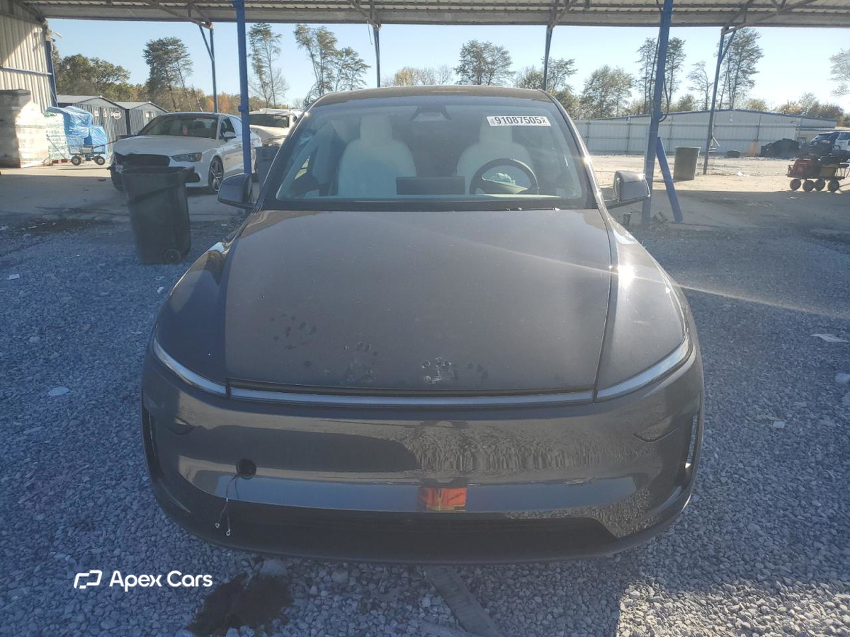 Tesla Model Y 2026