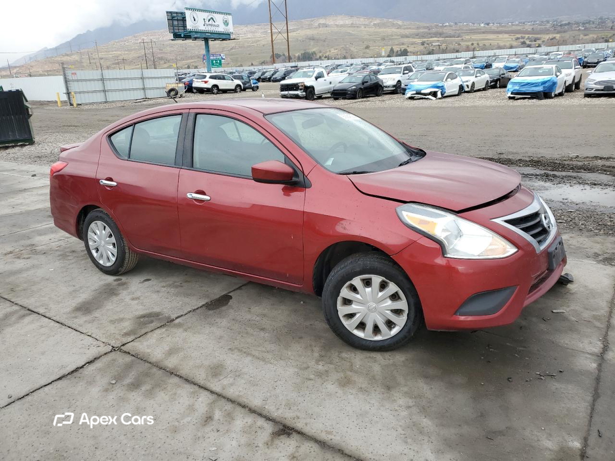 Nissan Versa 2016