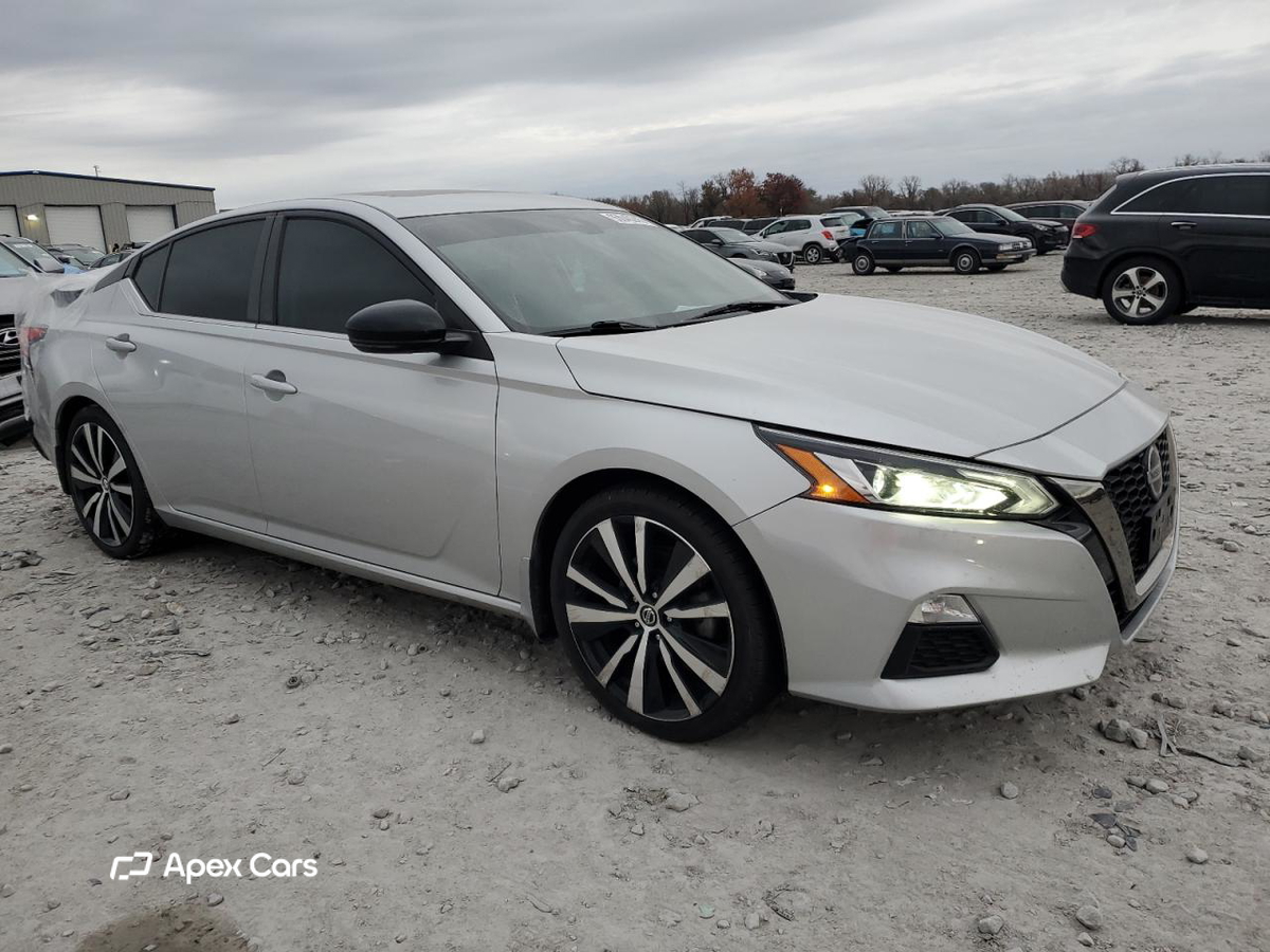 Nissan Altima 2020