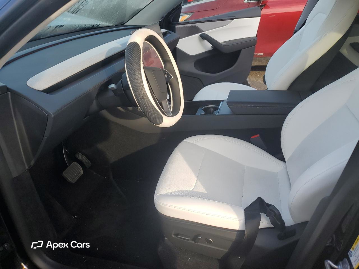 Tesla Model Y 2026