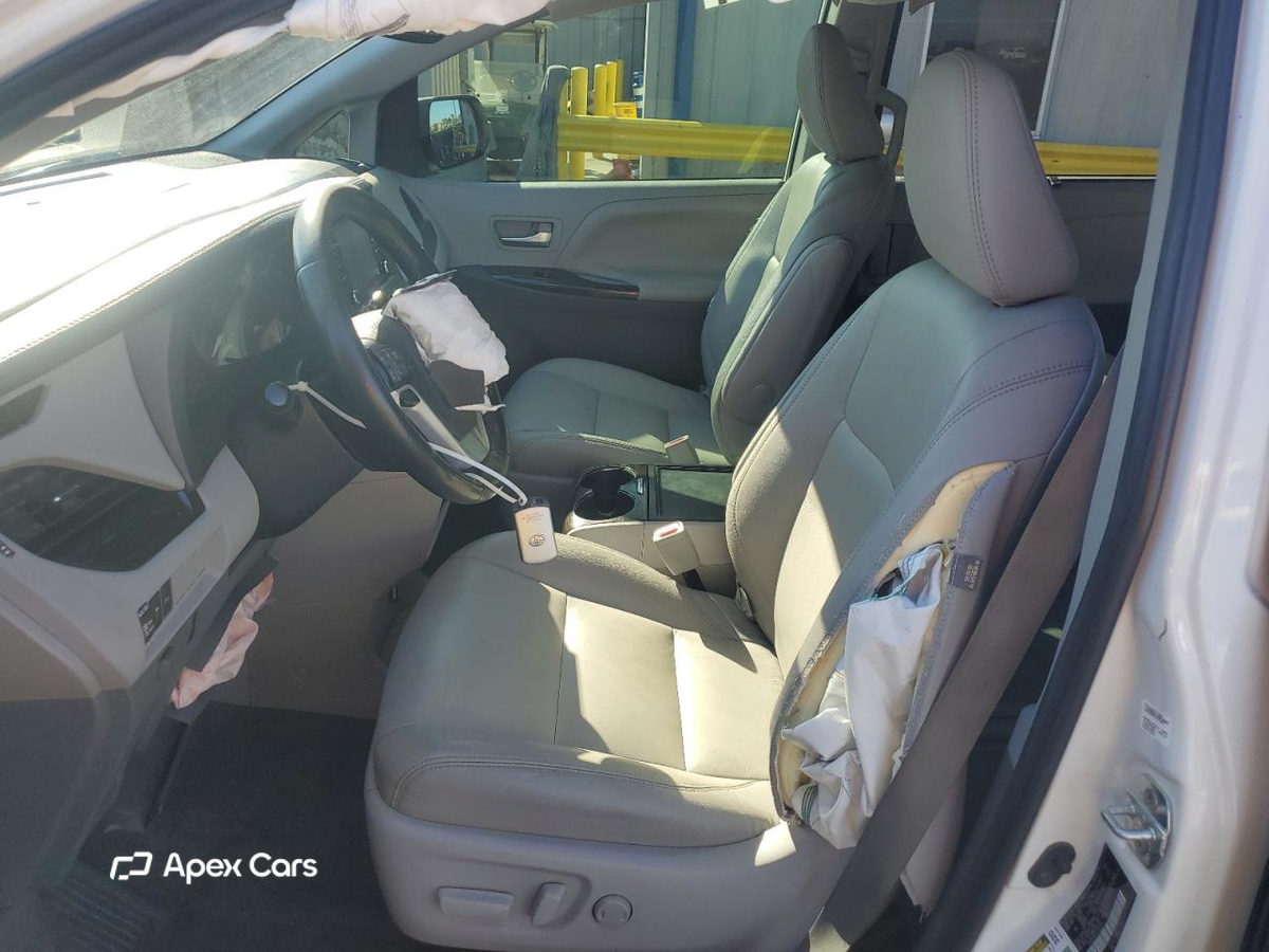 Toyota Sienna 2020