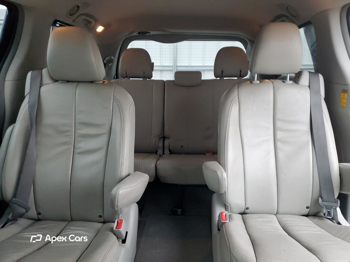 Toyota Sienna 2014