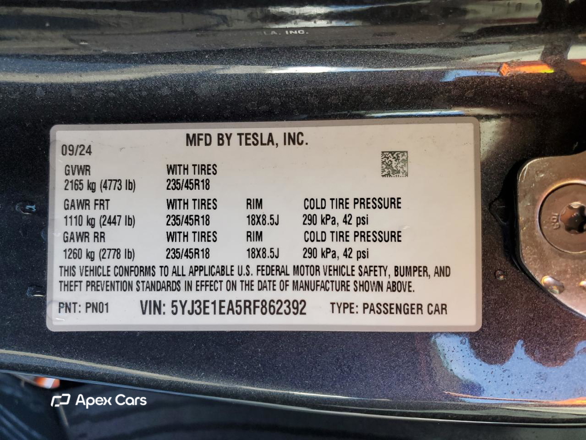 Tesla Model 3 2024