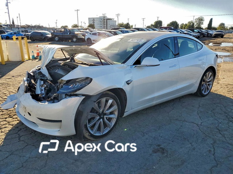 Tesla Model 3 2020 - Image 1 of 13