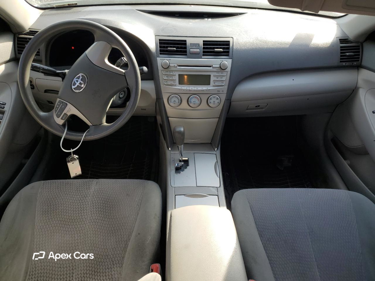 Toyota Camry 2010