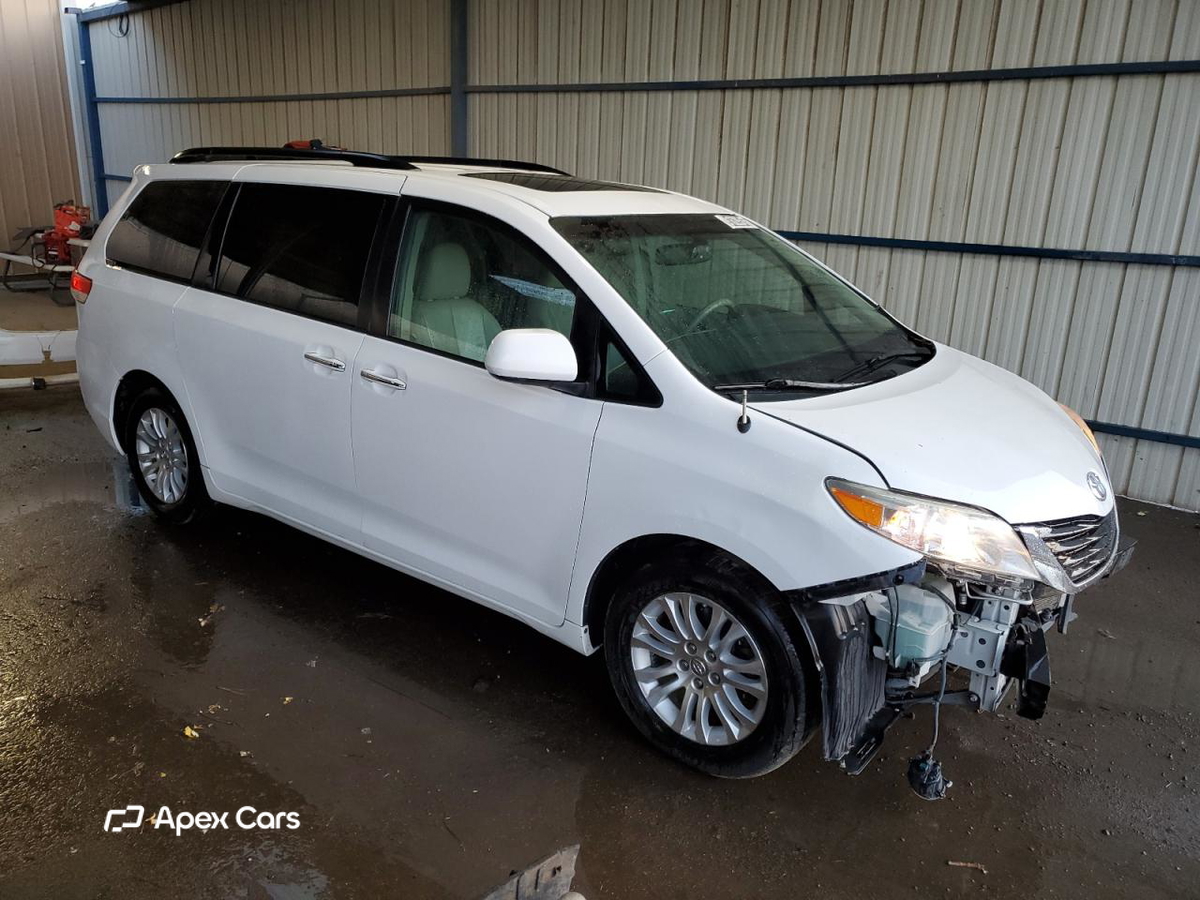 Toyota Sienna 2014