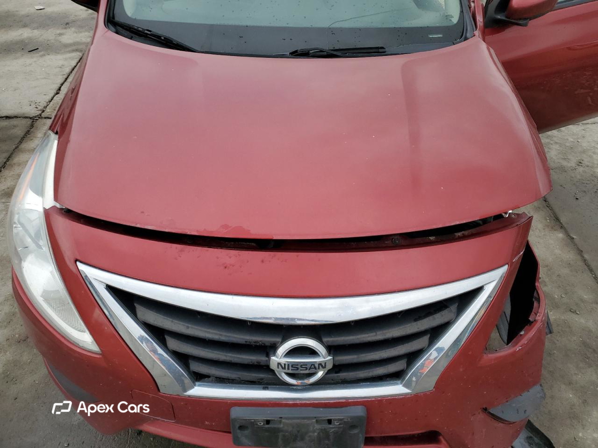 Nissan Versa 2016