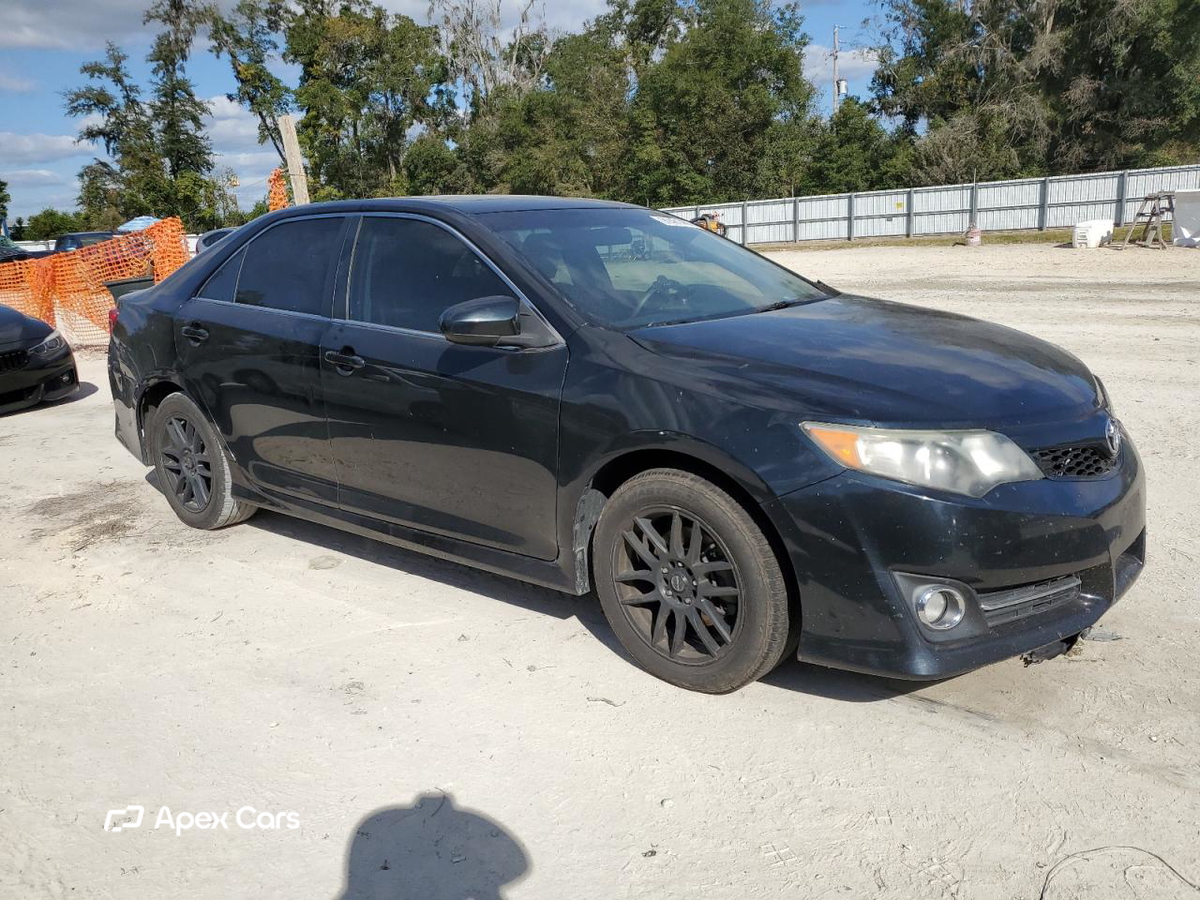 Toyota Camry 2012