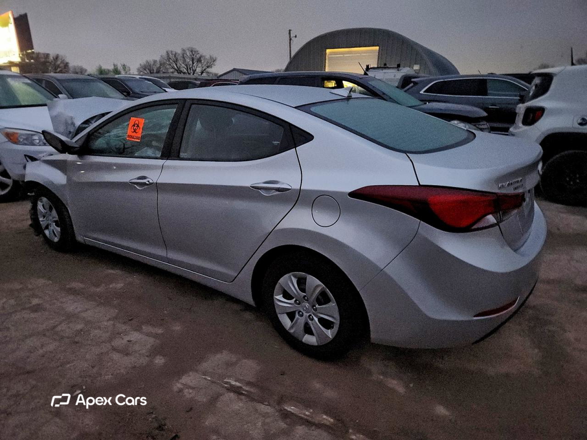 Hyundai Elantra 2016