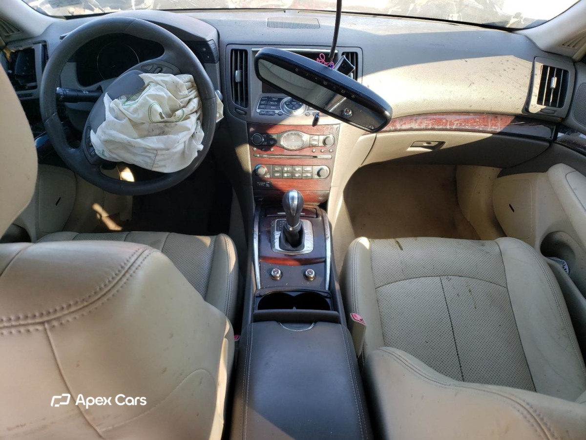 Infiniti G 2011