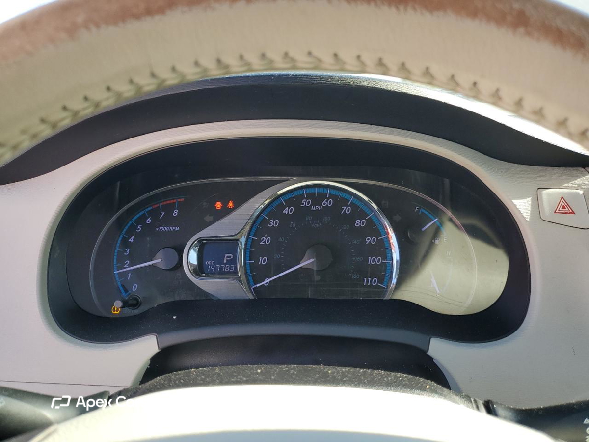 Toyota Sienna 2011