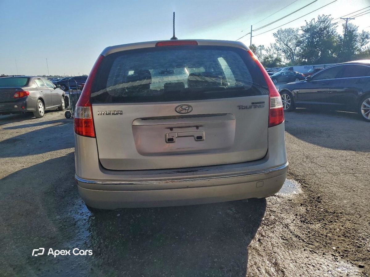 Hyundai Elantra 2012