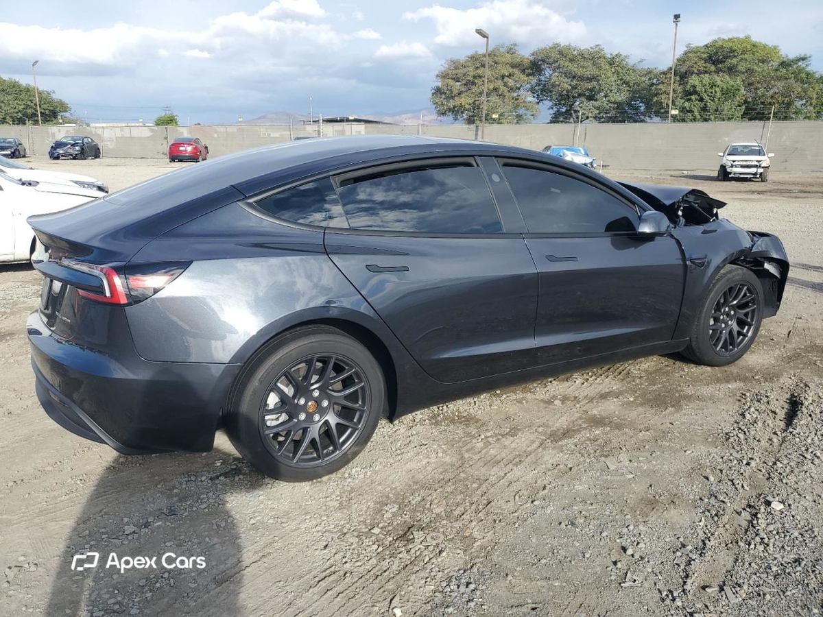 Tesla Model 3 2025