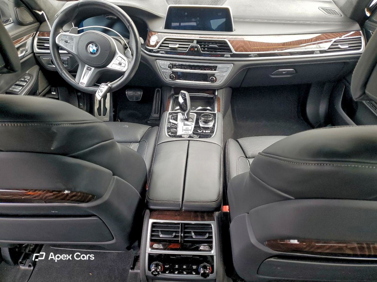 BMW Series 7 2021