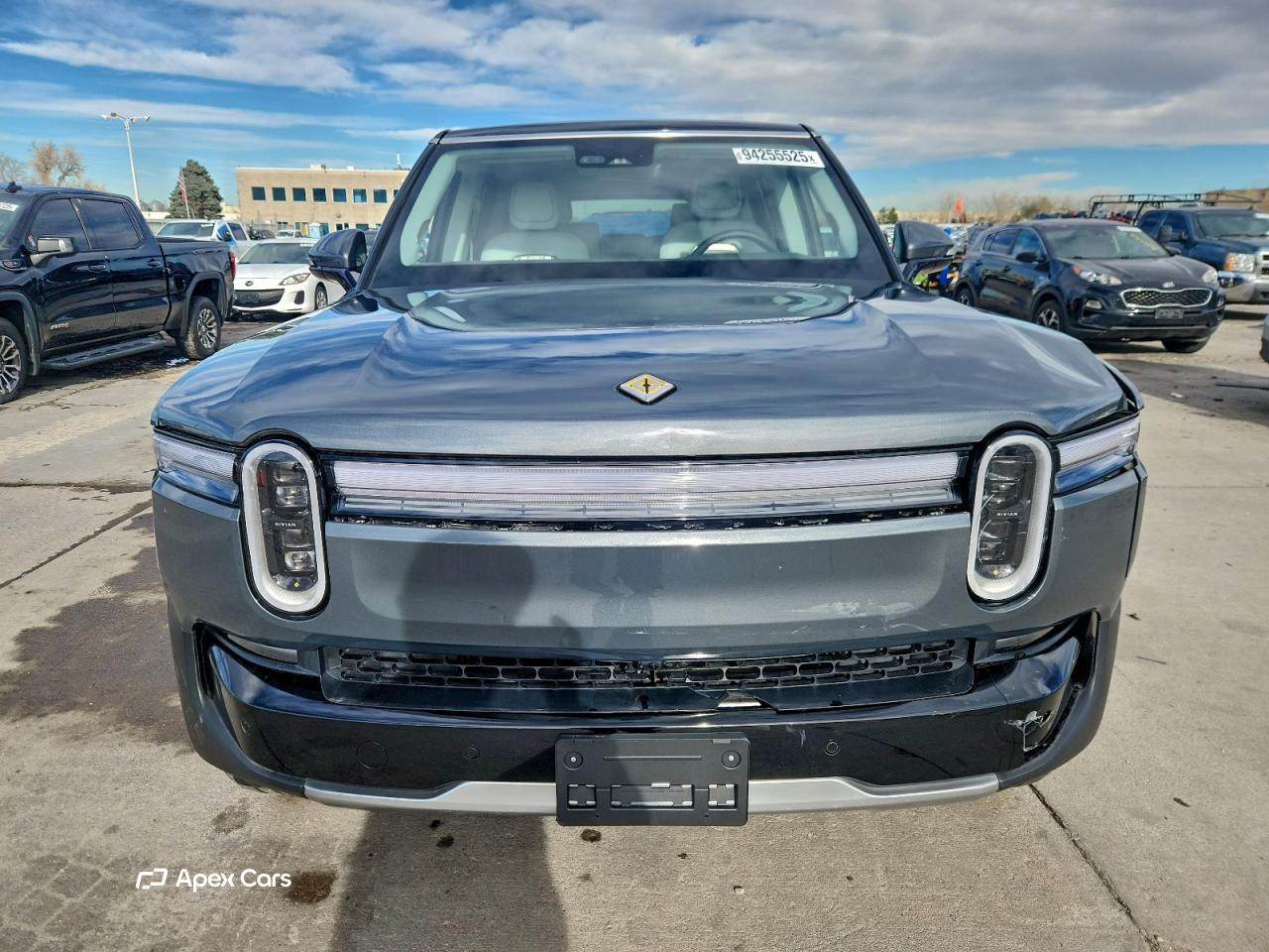 Rivian R1S 2025