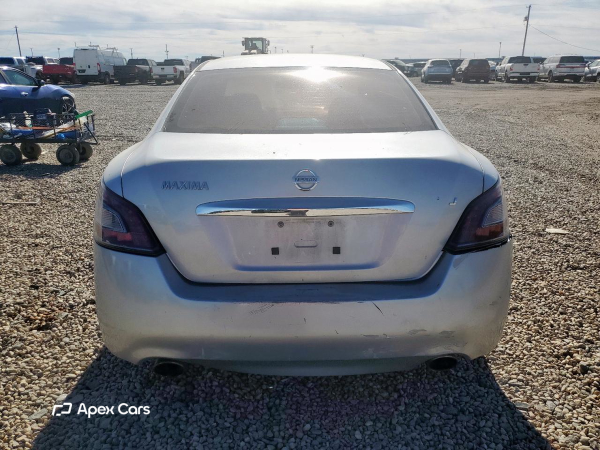 Nissan Maxima 2012