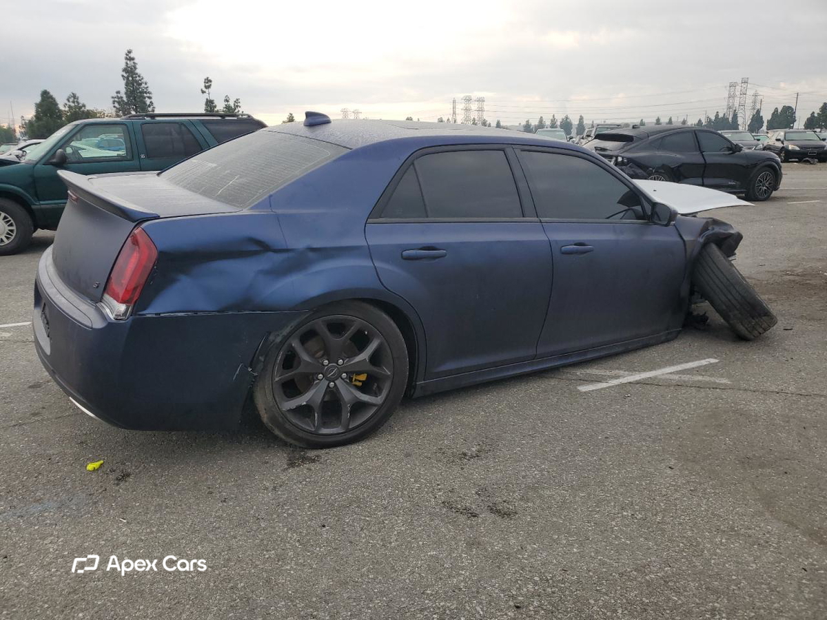 Chrysler 300 2022