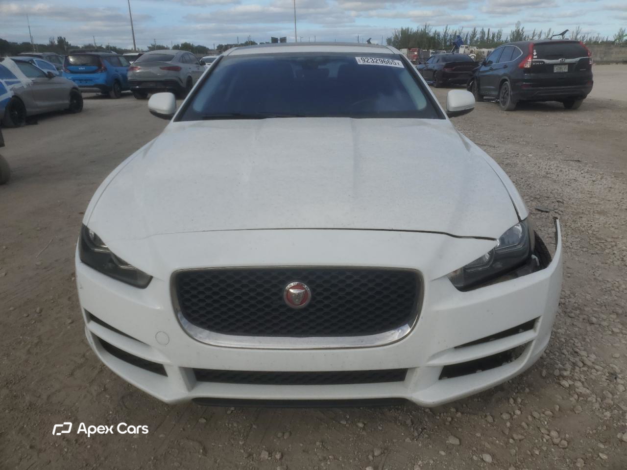 Jaguar XE 2019