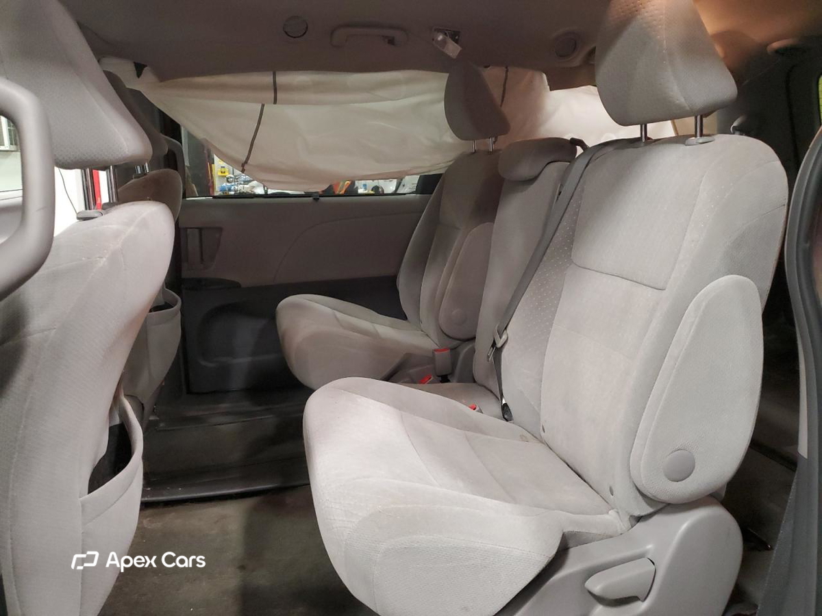 Toyota Sienna 2015