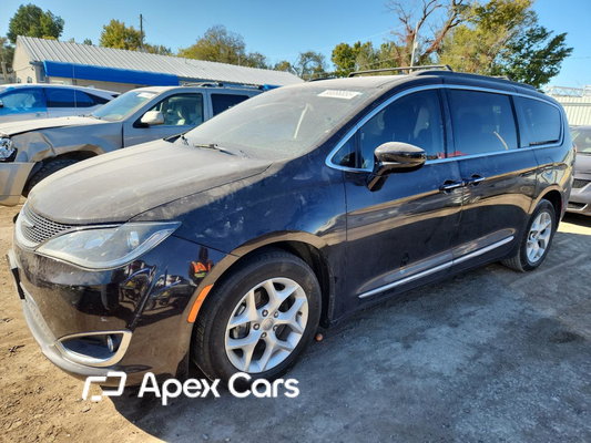 Chrysler Pacifica 2017 - Image 1 of 13