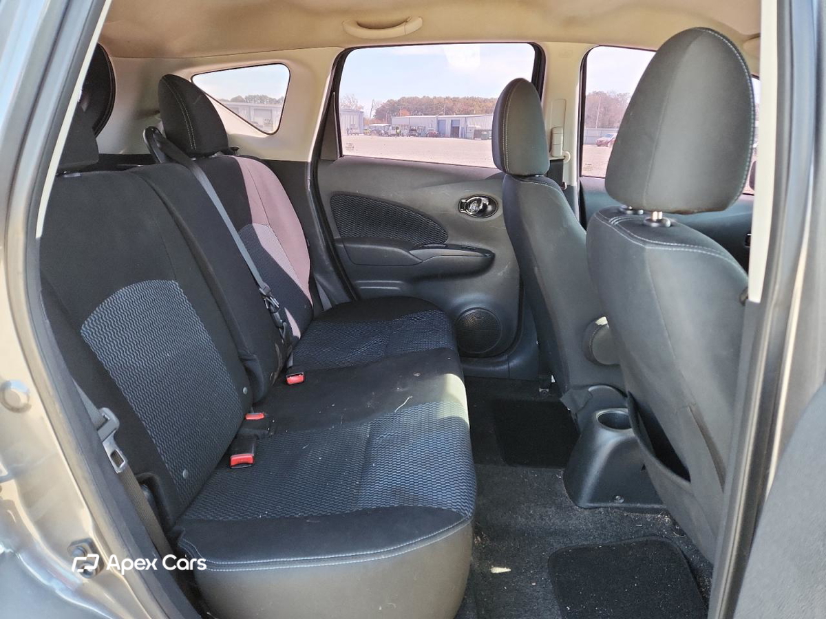 Nissan Versa 2016